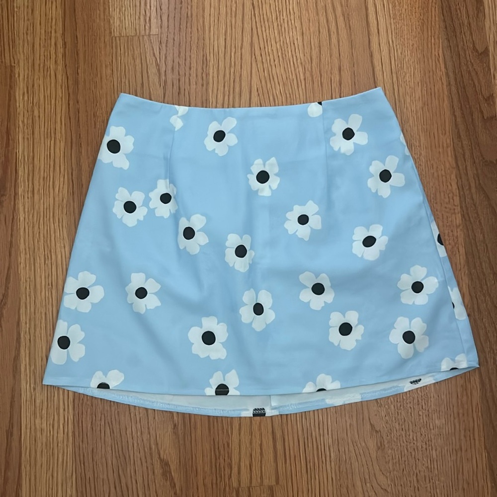 Princess Polly Blue Mini Skirt. Size 2